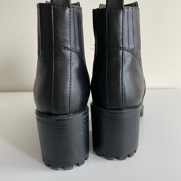 Zara heeled boot 7.5 - Picture 6 of 7